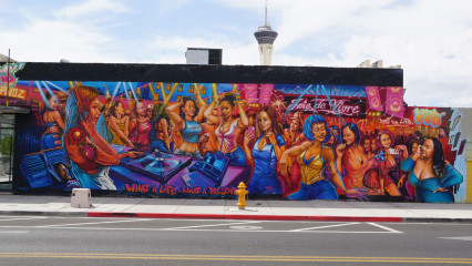 Las Vegas / Walls